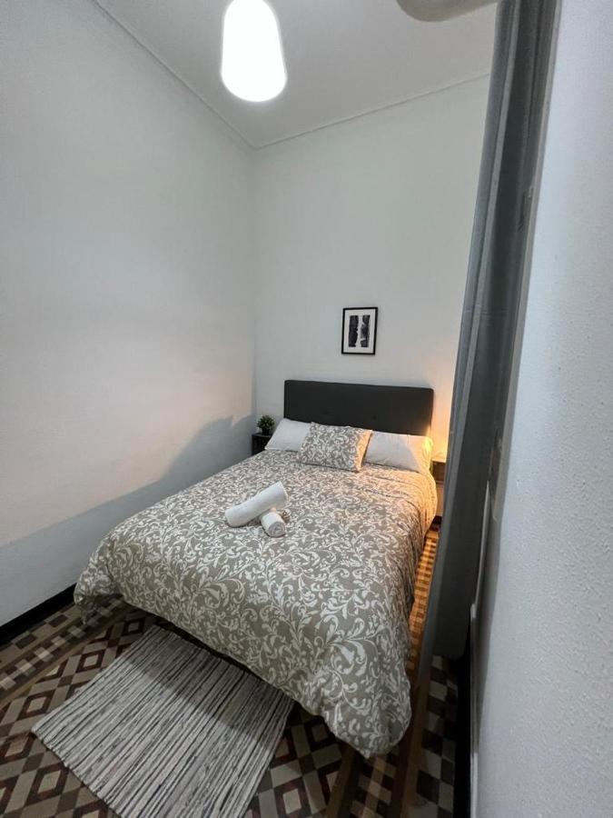 A & M Barcelona Hostal Exterior photo